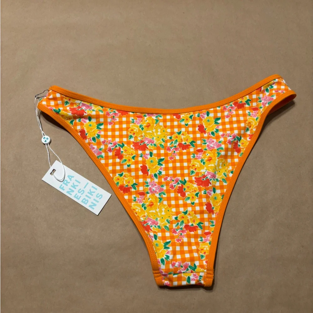 NWT FRANKIES BIKINIS BOTTOM‎